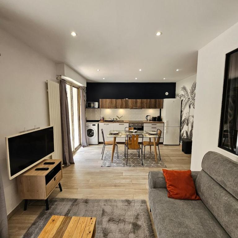 T2 avec balcon - Rue Royale 5min du Lac - Apartment mit 1 Schlafzimmer - 12