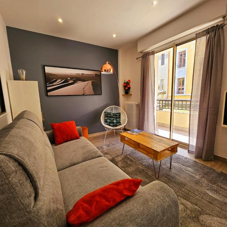 T2 avec balcon - Rue Royale 5min du Lac - Apartment mit 1 Schlafzimmer - 24