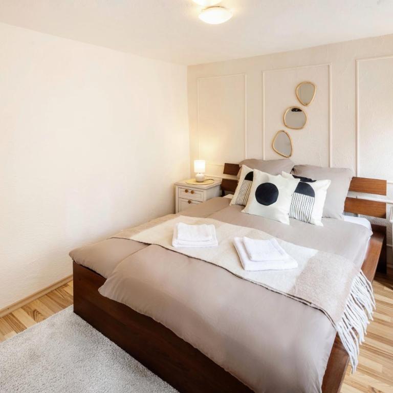 Cozy Central 3 Zimmer Apartment - Apartment Suite mit 3 Schlafzimmern - 1