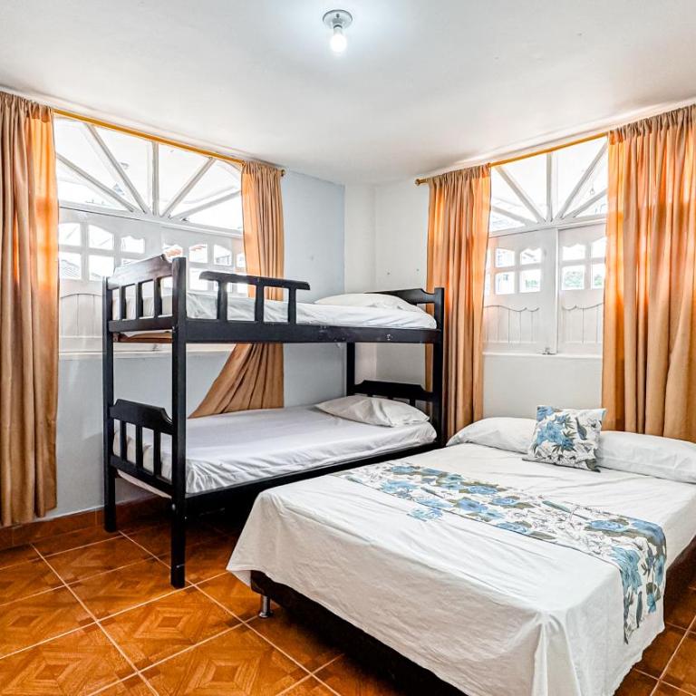 Hotel Santiago de Tolú - Quadruple Room with Private Bathroom - 6