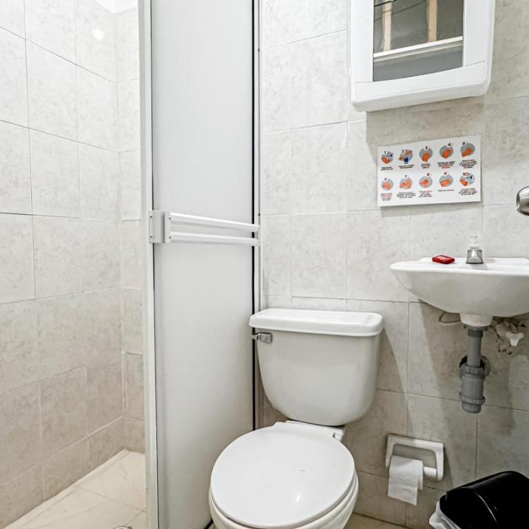 Hotel Santiago de Tolú - Quadruple Room with Private Bathroom - 7