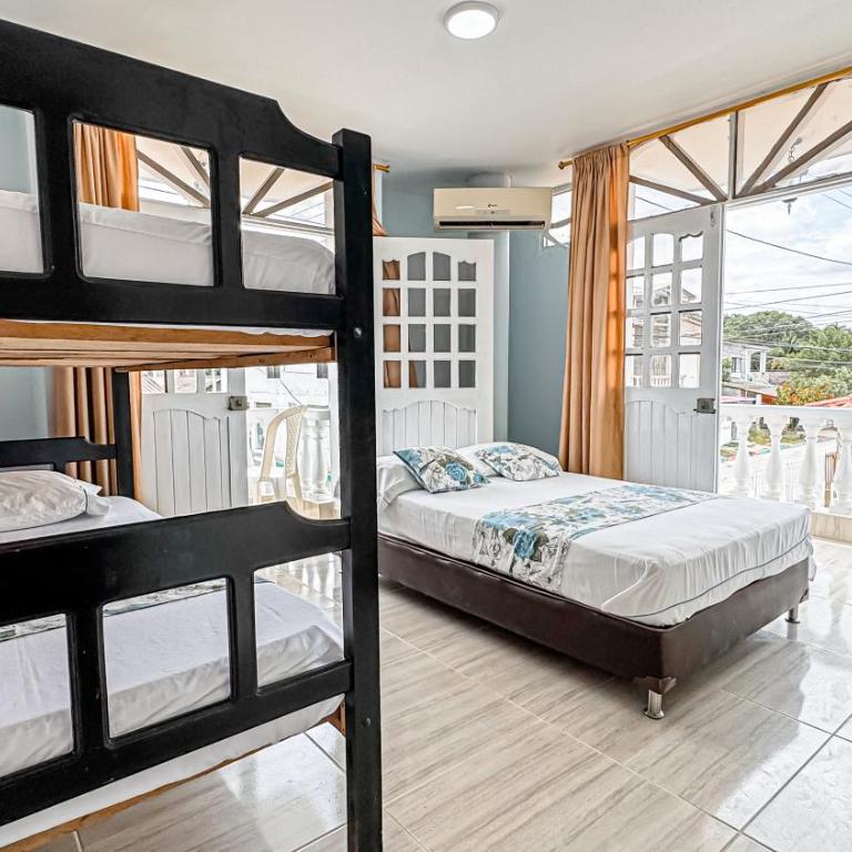 Hotel Santiago de Tolú - Quadruple Room with Private Bathroom - 9
