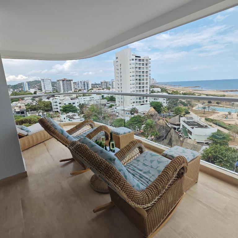 Luxurious VIP waterfront suite with pool - Two-Bedroom Apartment - 4