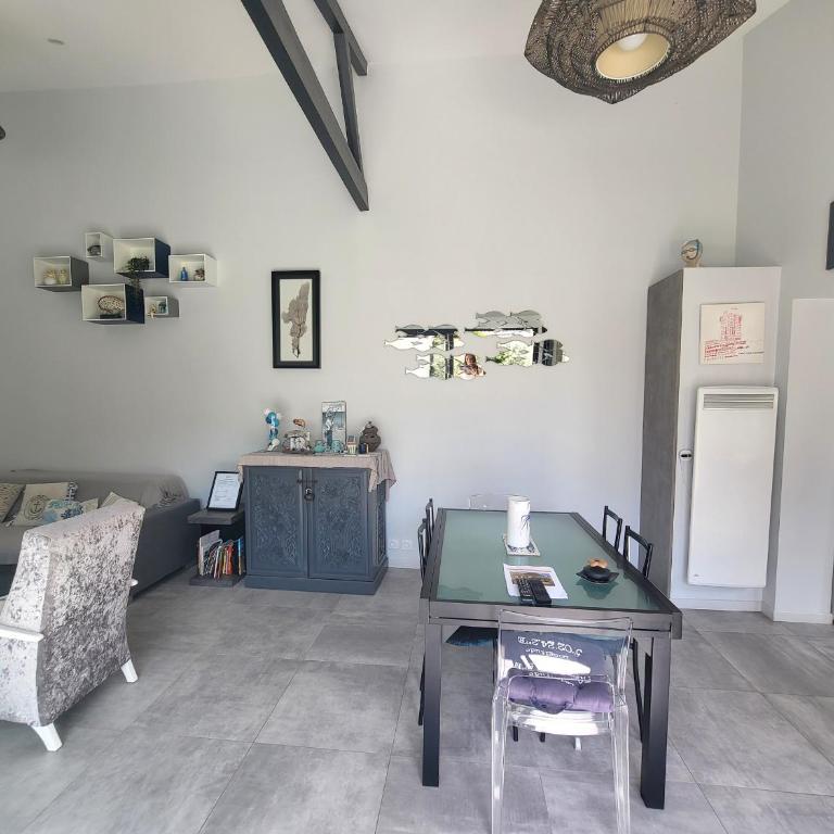 Maison rénovée avec jardin et terrasse au cœur de La Chaume, proche plage, WiFi - FR-1-92-944 - Ferienhaus - 9