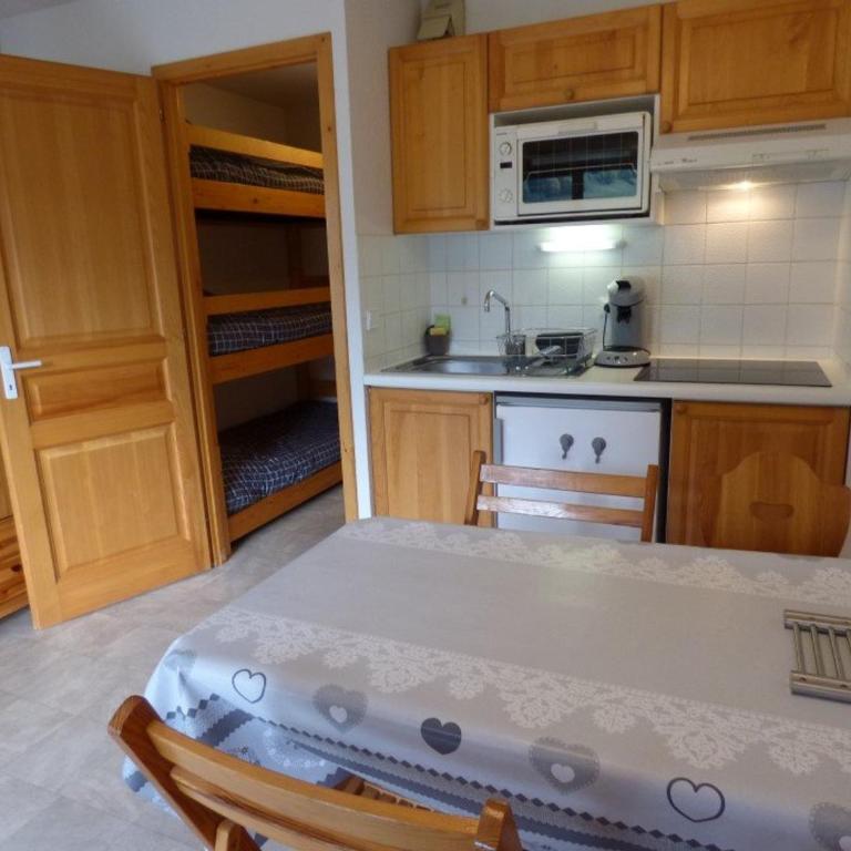 Studio rénové 4 pers - accès direct aux pistes - FR-1-458-224 - Estudio - 4