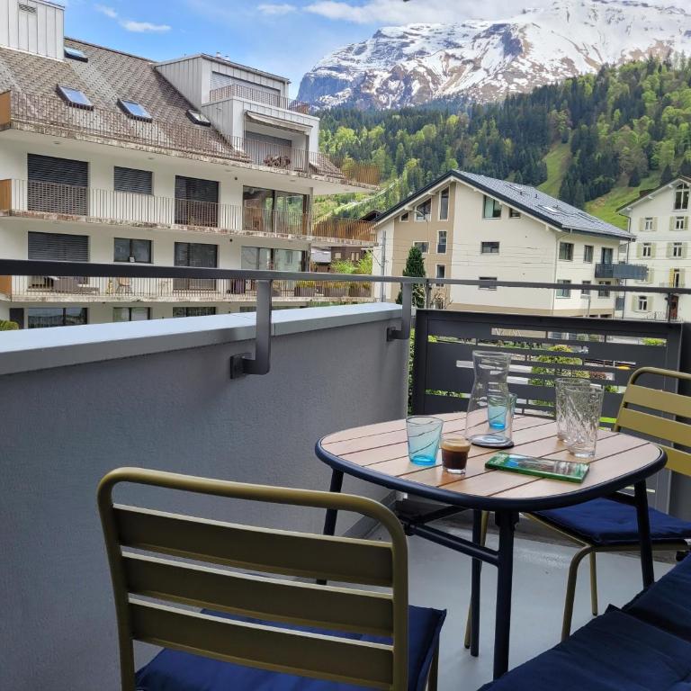 Modern, central 2-room apartment near Titlis lift - Apartment mit Blick auf die Berge - 10