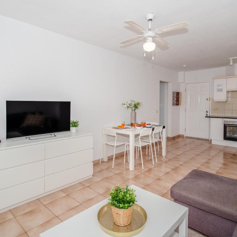 Castle Harbour with heated pool ap Patricia - Apartamento de 1 dormitorio - 3