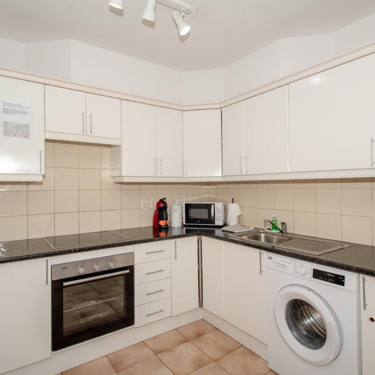 Castle Harbour with heated pool ap Patricia - Apartamento de 1 dormitorio - 5