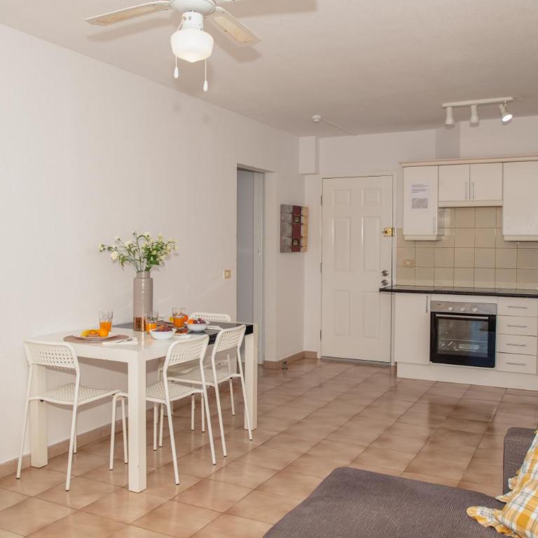 Castle Harbour with heated pool ap Patricia - Apartamento de 1 dormitorio - 6