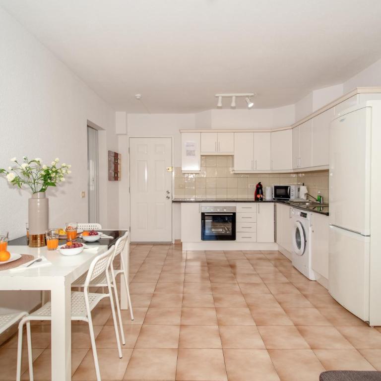 Castle Harbour with heated pool ap Patricia - Apartamento de 1 dormitorio - 43