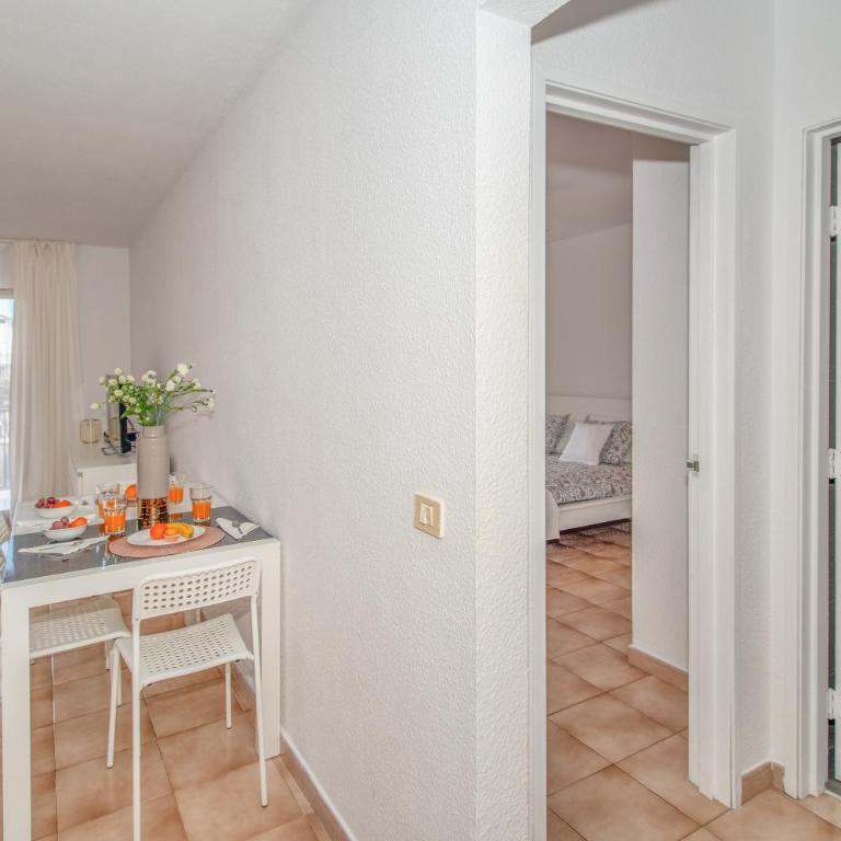 Castle Harbour with heated pool ap Patricia - Apartamento de 1 dormitorio - 46