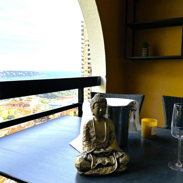 STUDIO BEAUSOLEILMONACO TERRASSE VUE MER Clim et Accès Piscine - Appartement - 7