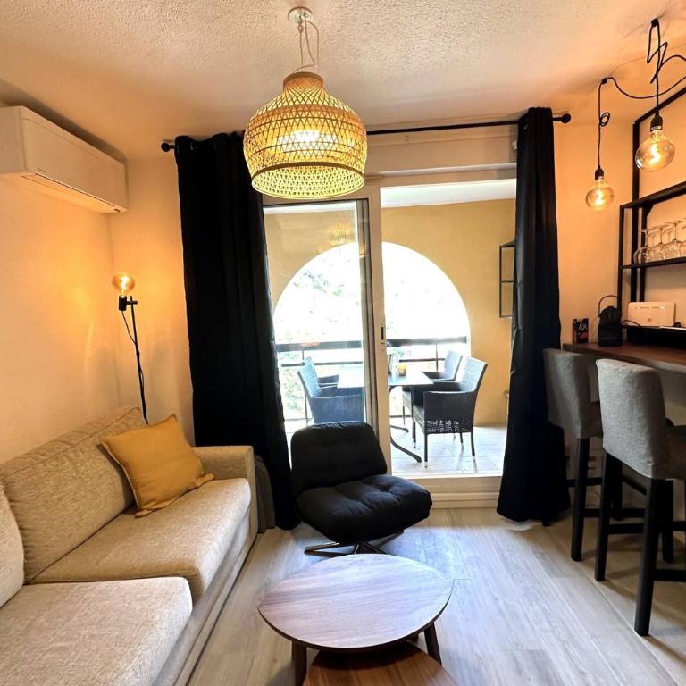 STUDIO BEAUSOLEILMONACO TERRASSE VUE MER Clim et Accès Piscine - Appartement - 17
