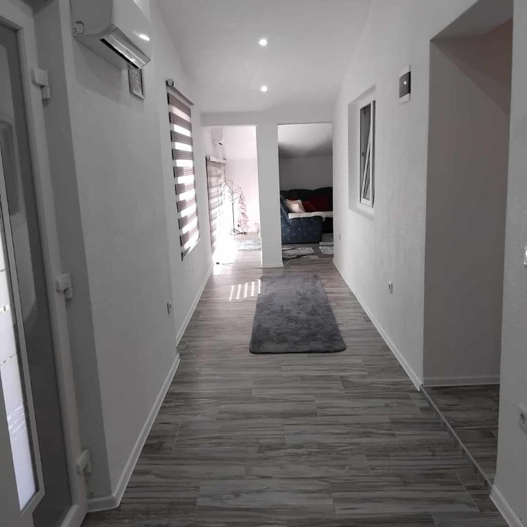 Apartman Varcar - Apartment - 8