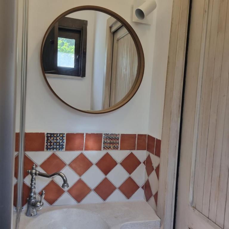 Avventure tra i trulli - Camera Matrimoniale con Bagno Privato - 7