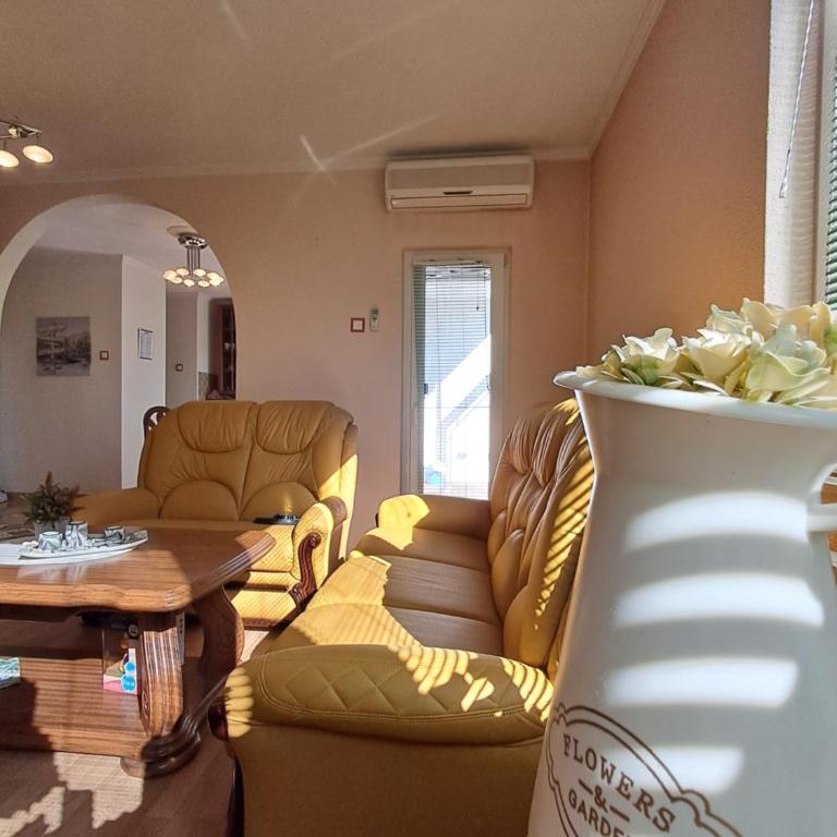 Apartman Ajla - One-Bedroom Apartment - 8