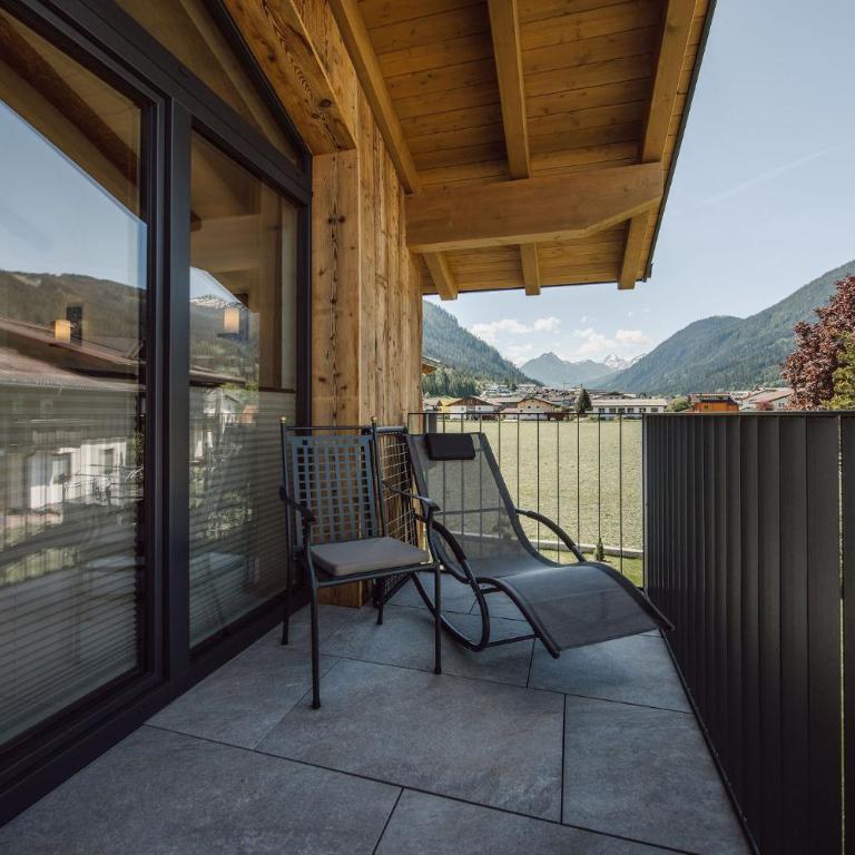 JUMA alpine living - Three-Bedroom Apartment with Balcony - 11