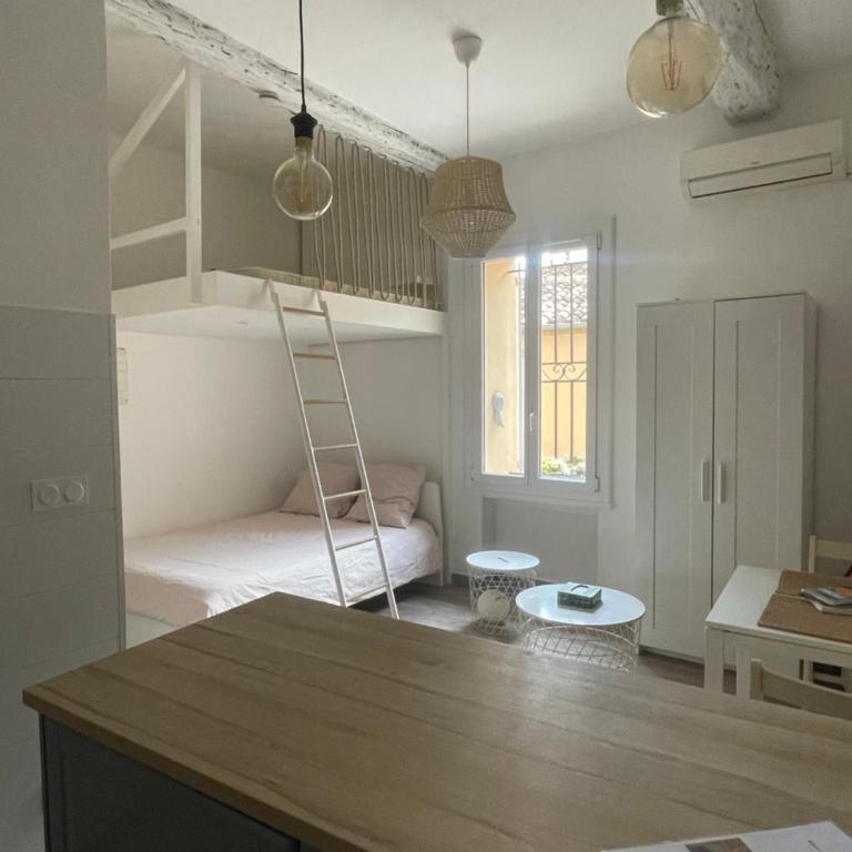 Studio vieil Antibes et mezzanine proche de la mer - Estudio - 6
