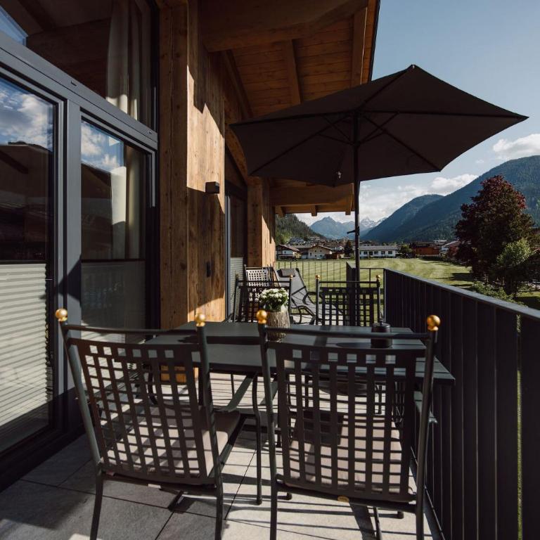 JUMA alpine living - Three-Bedroom Apartment with Balcony - 12