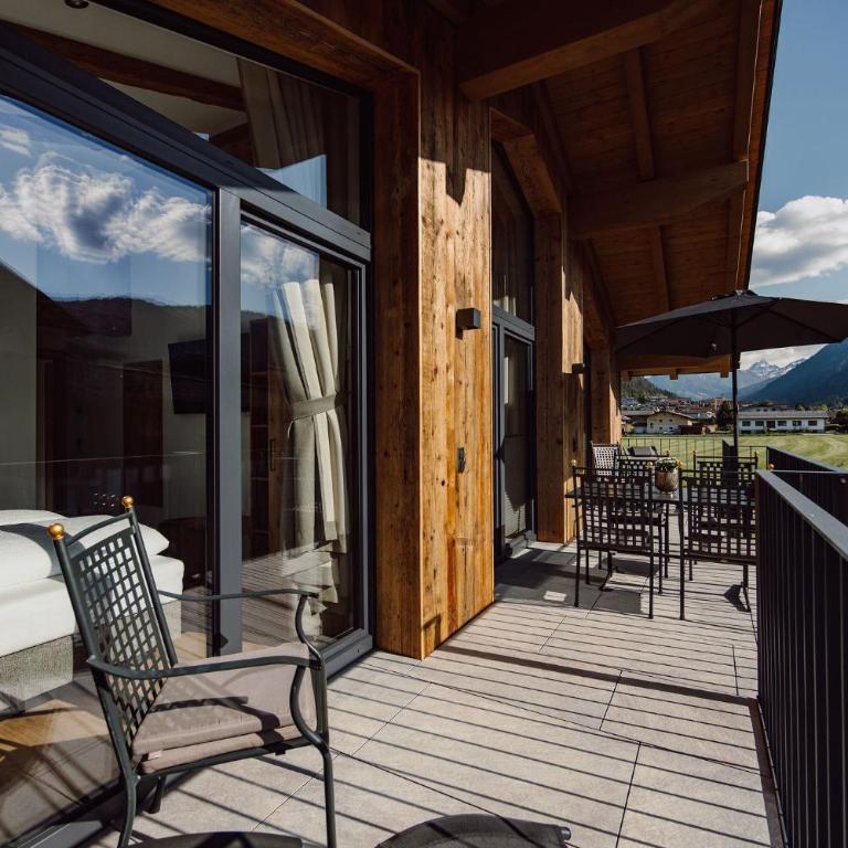 JUMA alpine living - Three-Bedroom Apartment with Balcony - 14