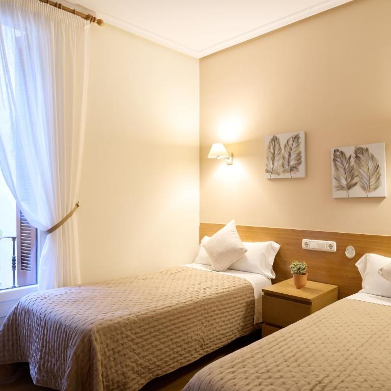 Pensión San Jerónimo - Camera Doppia con Letti Singoli e Bagno in Comune - 2