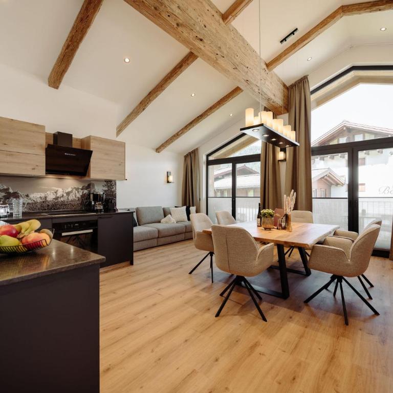 JUMA alpine living - Three-Bedroom Apartment with Balcony - 1