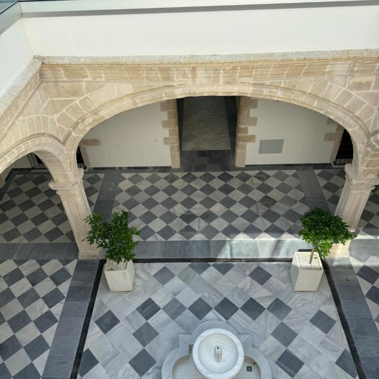 ESPECTACULAR PISO EN PALACIO Preferiblemente familias y mayores de treinta años - Apartamento de 3 dormitorios - 11