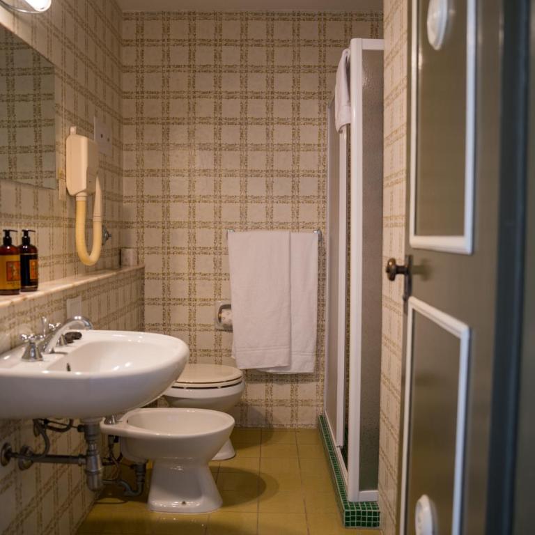 Hotel Carasco - Superior Double or Twin Room - 2