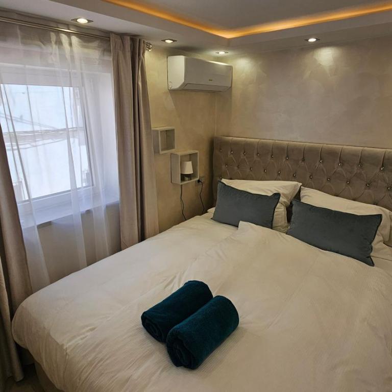 Casa Bonita - Two-Bedroom Apartment - 13