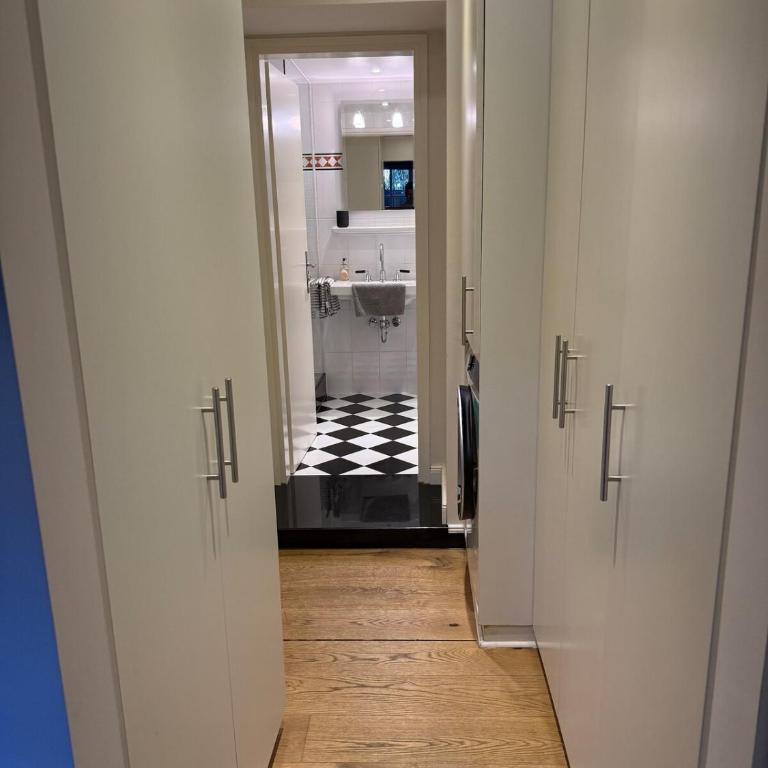Stylish Garden Apartment in Central Munich - Studio - 8