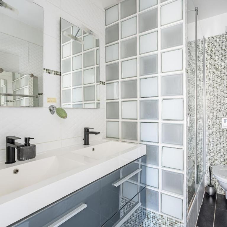 Appartement lumineux au cœur de Marseille avec balcon privé - Appartement 3 Chambres Premium avec Balcon - 14