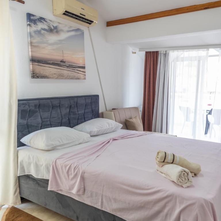 Beach Center - Triple Room with Sea View - 12