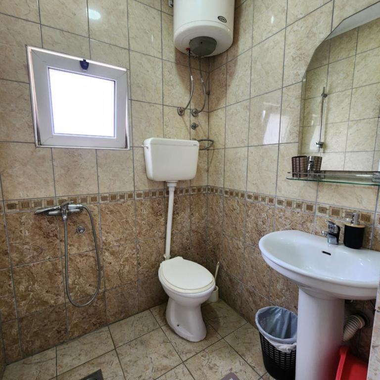 Beach Center - Triple Room with View - 12