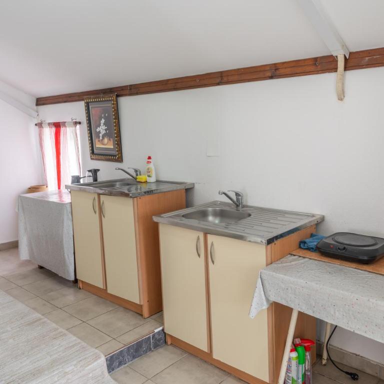 Beach Center - Triple Room with Sea View - 15