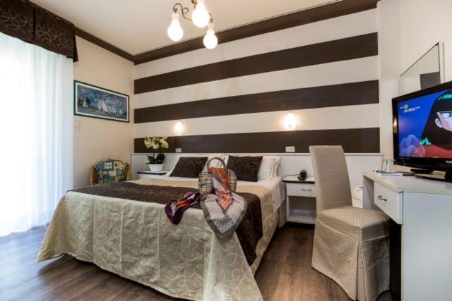 Hotel Ca' D'Oro Tre Stelle Superior Adults only - Camera Matrimoniale Standard - 4