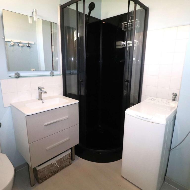 Studio Confortable 3/4 Pers, 100m Plage, Parking Privé au Grau-du-Roi - FR-1-307-20 - Studio - 23