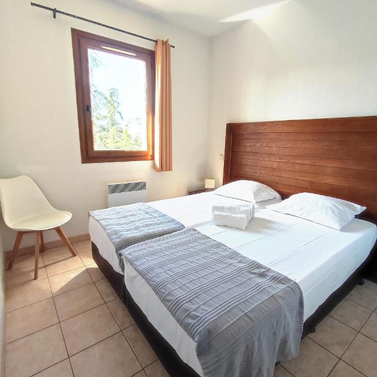 Appartement avec grande terrasse au centre ville d'Uzès - Appartement 2 Chambres - 5