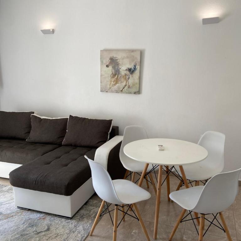 Montebello Inn apartments - Two-Bedroom Apartment - 44