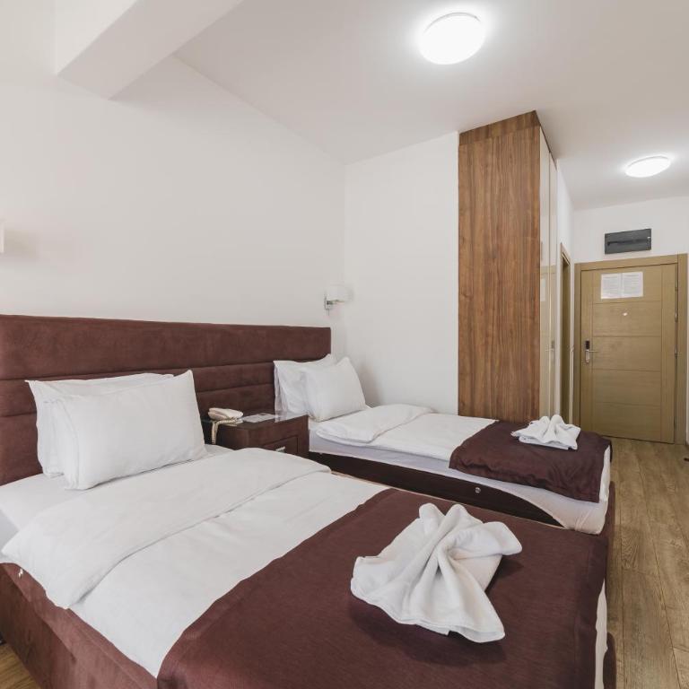 Hotel 219 Budva - Superior Dvokrevetna Soba sa Zasebnim Krevetima - 3