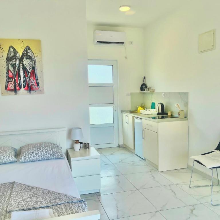 Apartments Mia Patria - Studio with Balcony - 3