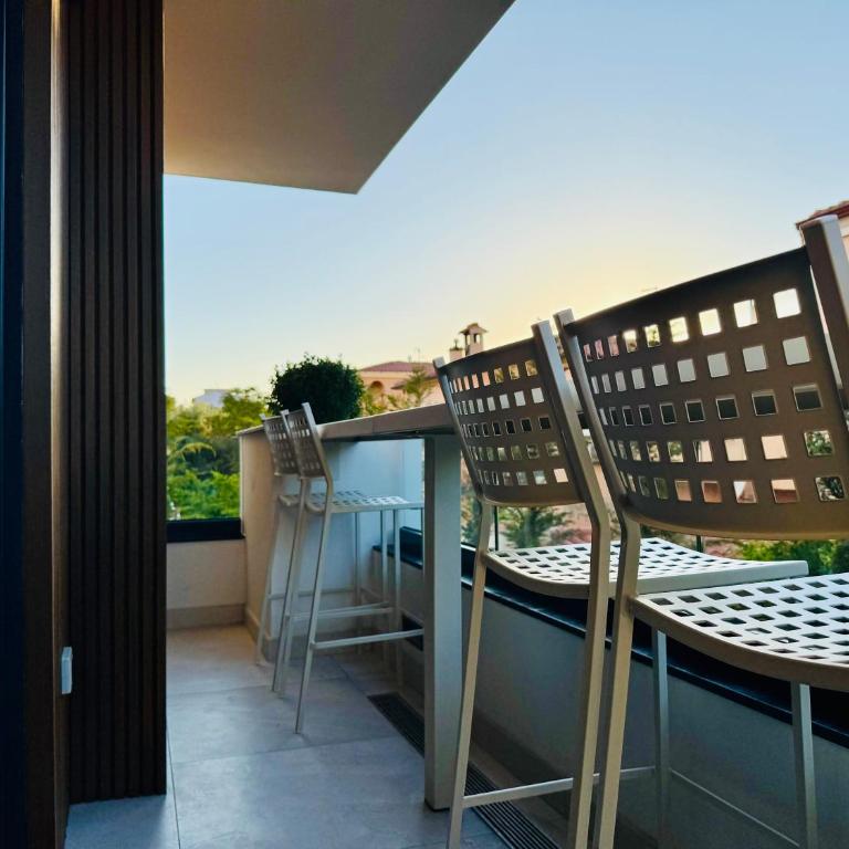 AZULIS 5 Pisano - 1BR with Terrace, Lift & Parking, Aldo Moro Olbia - Superior One-Bedroom Apartment with Balcony - 38