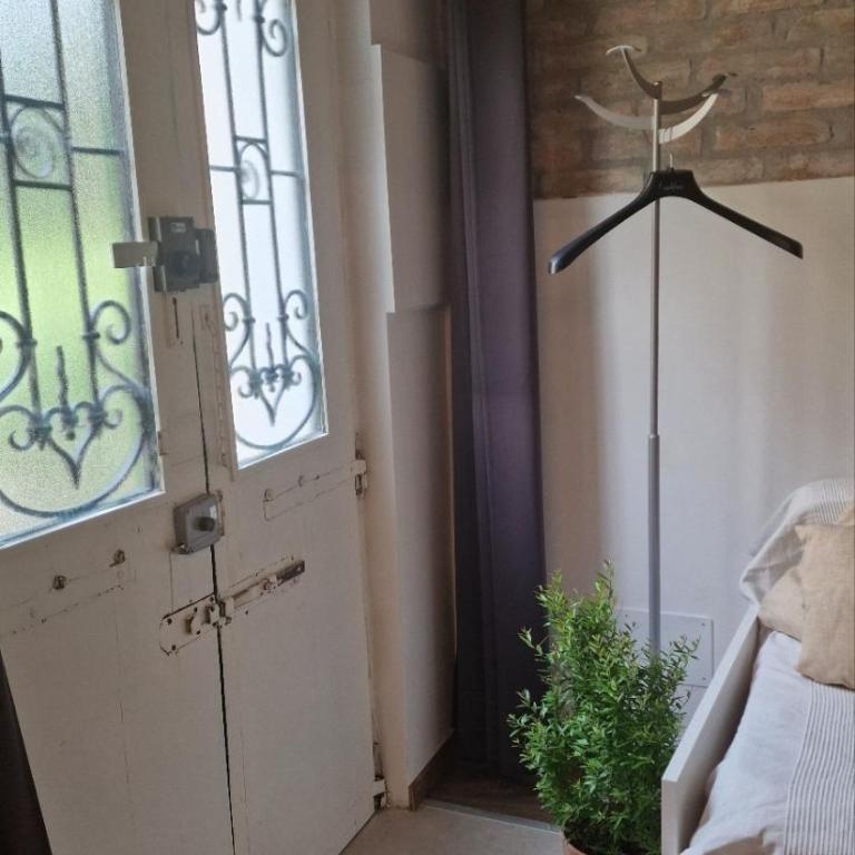 zona Ospedali - piano terra tranquillo - clima - Nina - Appartamento con 2 Camere da Letto - 12