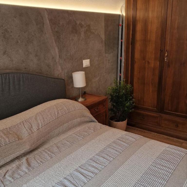 zona Ospedali - piano terra tranquillo - clima - Nina - Appartamento con 2 Camere da Letto - 9