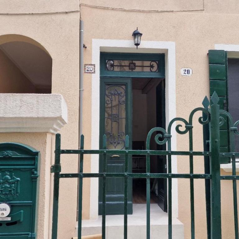 zona Ospedali - piano terra tranquillo - clima - Nina - Appartamento con 2 Camere da Letto - 25