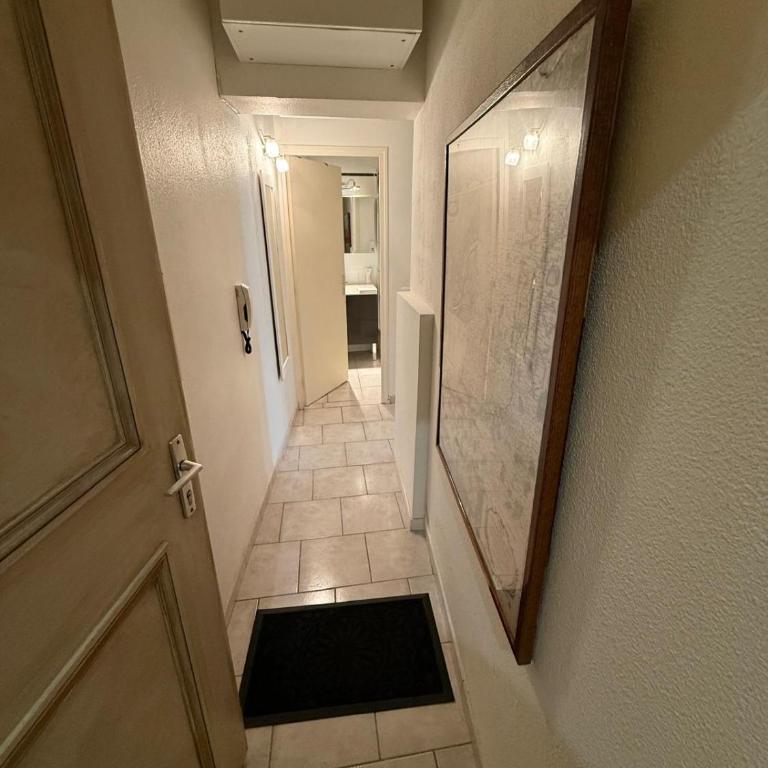 Appartement RDC avec parking en intra-muros - One-Bedroom Apartment - 6