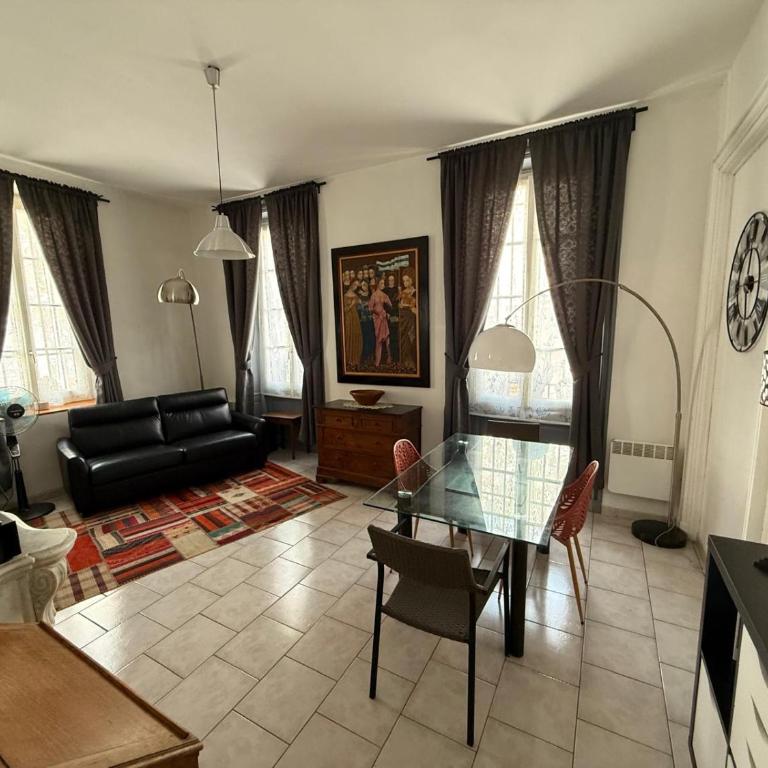 Appartement RDC avec parking en intra-muros - One-Bedroom Apartment - 2