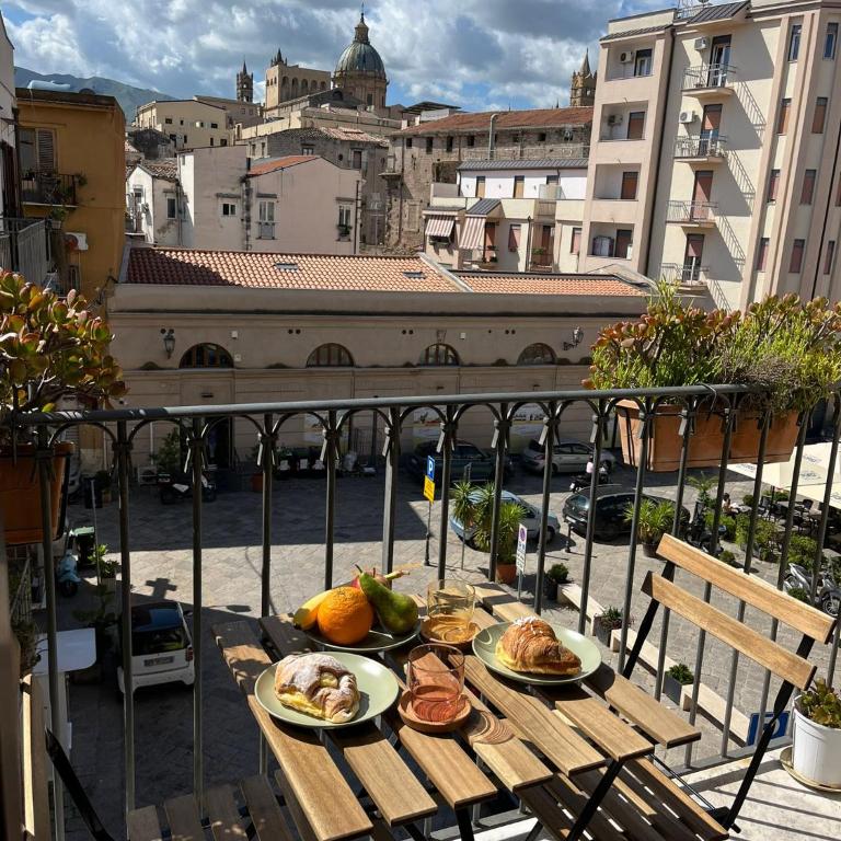 Santa Maruzza - Apartment with Balcony View, 5 Min Walk to Teatro Massimo & Cathedral - Appartamento con 2 Camere da Letto - 1
