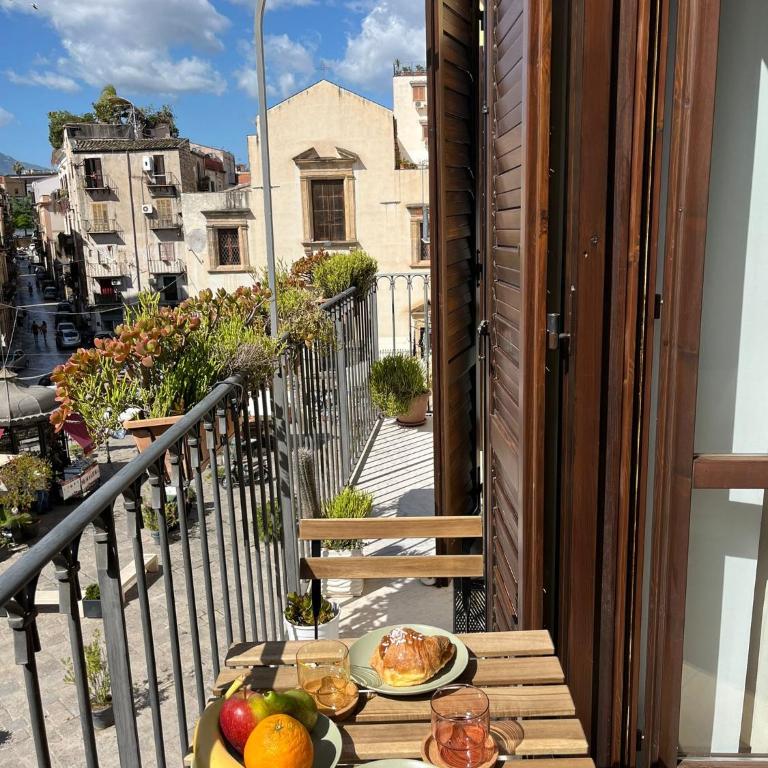 Santa Maruzza - Apartment with Balcony View, 5 Min Walk to Teatro Massimo & Cathedral - Appartamento con 2 Camere da Letto - 20