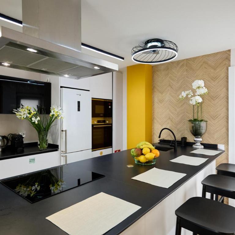 Apartamento moderno para 5 con Parking y balcón en Cartagena centro - Apartamento de 3 dormitorios - 5