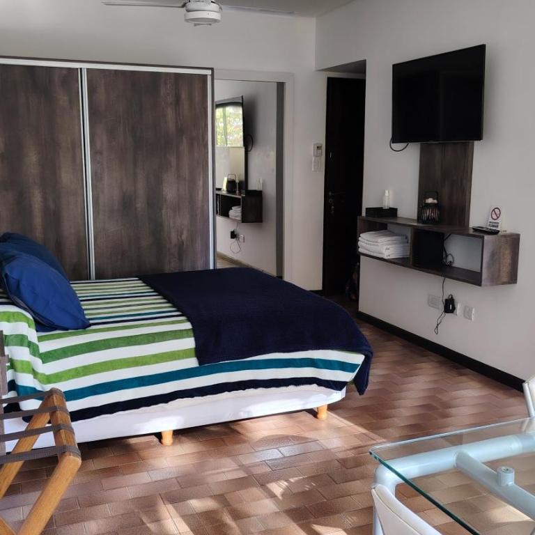 Luminoso Ambiente, con cochera en lo mejor de La Perla - Apartamento de 1 dormitorio - 12